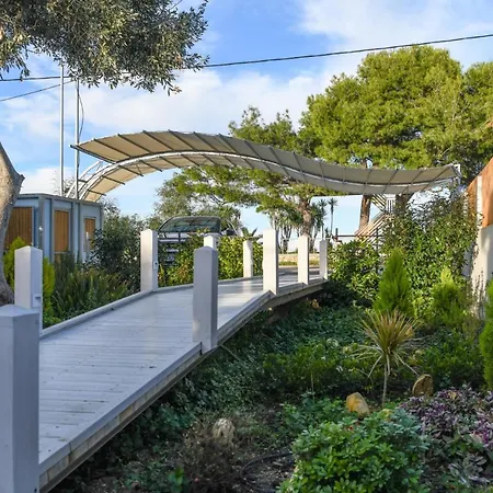 Art Beachfront Holiday home *